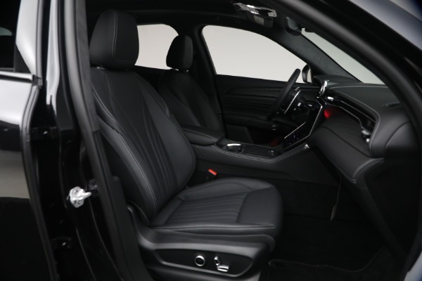 Used 2026 Maserati Grecale Modena V6 for sale $78,714 at Alfa Romeo of Westport in Westport CT 06880 16