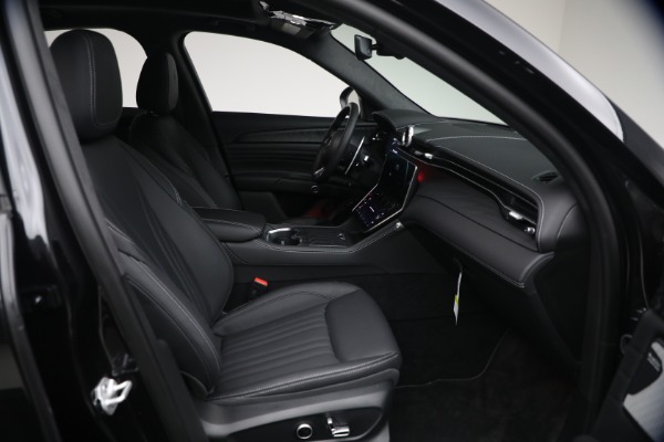 Used 2026 Maserati Grecale Modena V6 for sale $79,881 at Alfa Romeo of Westport in Westport CT 06880 14