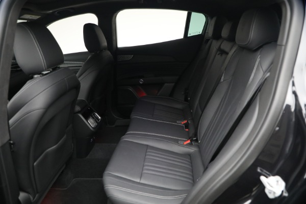 Used 2026 Maserati Grecale Modena V6 for sale $79,881 at Alfa Romeo of Westport in Westport CT 06880 17