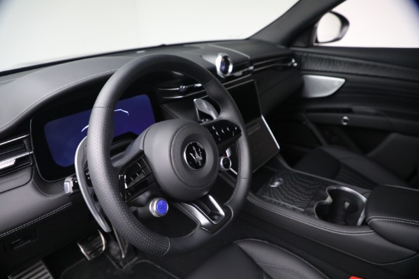 Used 2026 Maserati Grecale Modena V6 for sale $79,881 at Alfa Romeo of Westport in Westport CT 06880 21