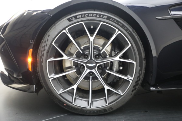 New 2026 Aston Martin Vantage Roadster for sale $260,900 at Alfa Romeo of Westport in Westport CT 06880 27