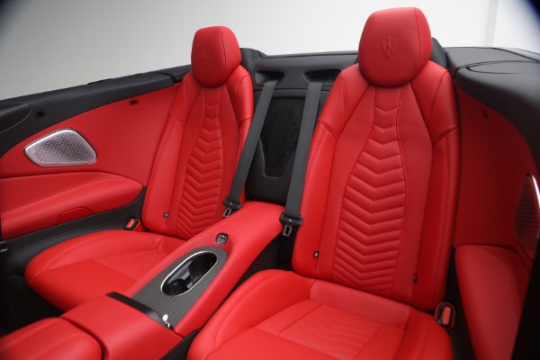 New 2026 Maserati GranCabrio Modena for sale $153,128 at Alfa Romeo of Westport in Westport CT 06880 23