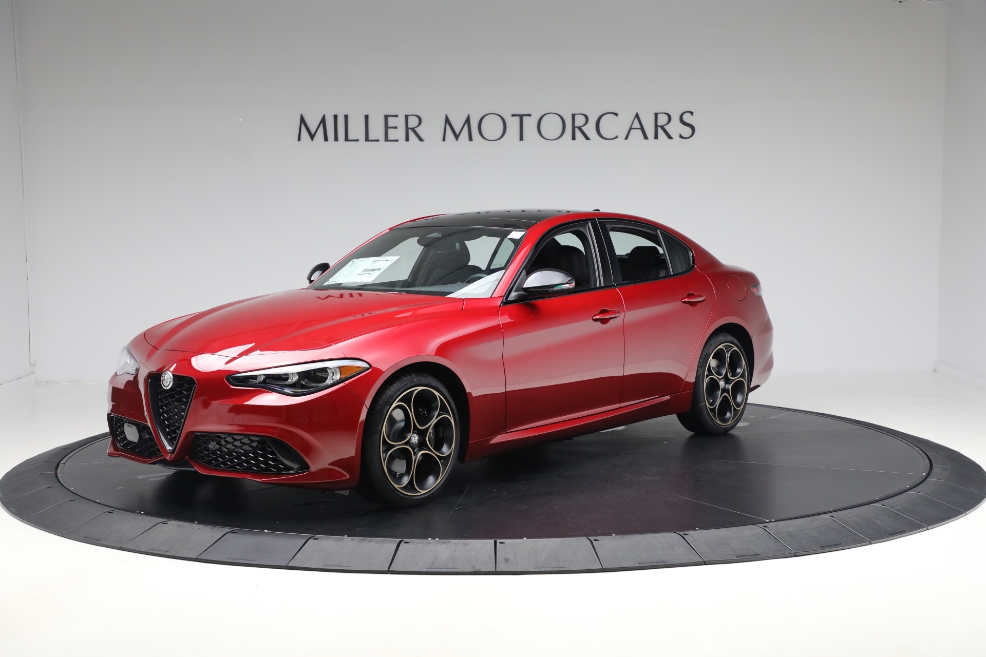 2025 Alfa Romeo Giulia Intensa AWD's photo