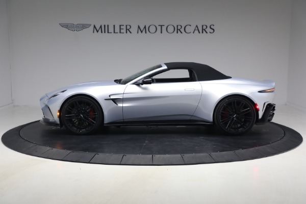 New 2026 Aston Martin Vantage Roadster for sale $274,300 at Alfa Romeo of Westport in Westport CT 06880 15