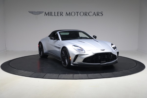 New 2026 Aston Martin Vantage Roadster for sale $274,300 at Alfa Romeo of Westport in Westport CT 06880 23