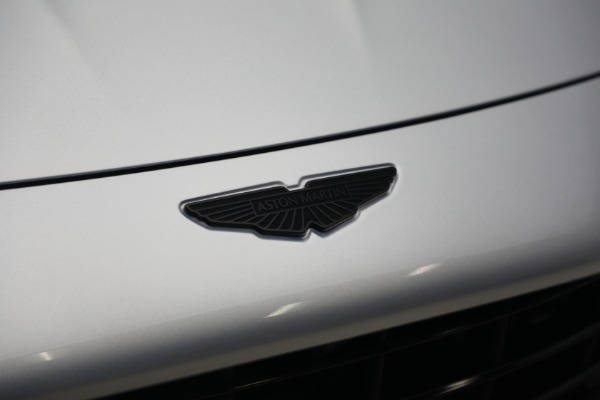 New 2026 Aston Martin Vantage Roadster for sale $274,300 at Alfa Romeo of Westport in Westport CT 06880 25