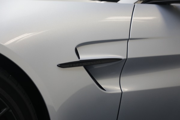 New 2026 Aston Martin Vantage Roadster for sale $274,300 at Alfa Romeo of Westport in Westport CT 06880 27