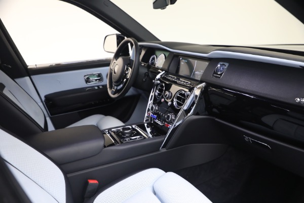 Used 2022 Rolls-Royce Cullinan for sale Sold at Alfa Romeo of Westport in Westport CT 06880 17