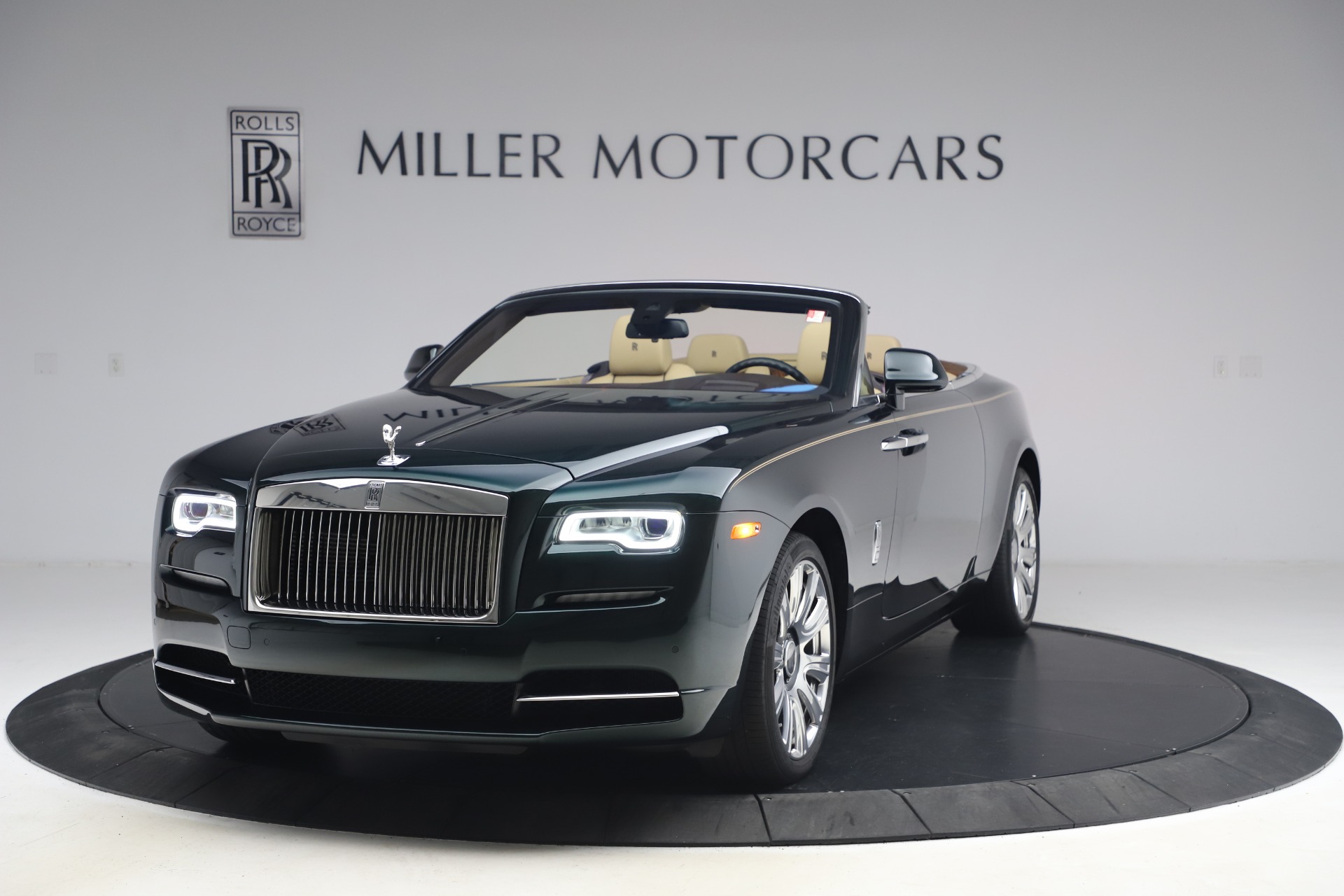 Used 2017 Rolls-Royce Dawn for sale Sold at Alfa Romeo of Westport in Westport CT 06880 1