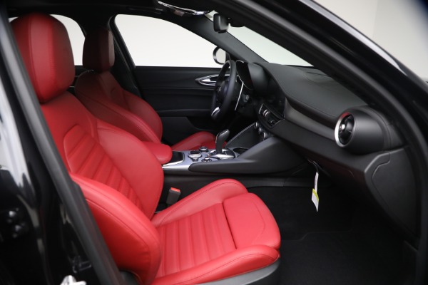 New 2026 Alfa Romeo Giulia VELOCE for sale $57,041 at Alfa Romeo of Westport in Westport CT 06880 18
