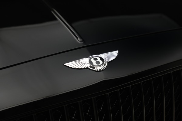 Used 2023 Bentley Flying Spur V8 for sale $143,900 at Alfa Romeo of Westport in Westport CT 06880 13