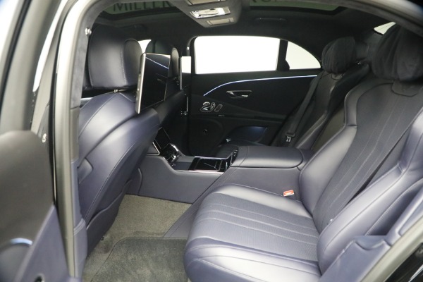Used 2023 Bentley Flying Spur V8 for sale $143,900 at Alfa Romeo of Westport in Westport CT 06880 25