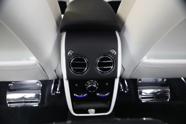Used 2025 Rolls-Royce Black Badge Cullinan for sale Call for price at Alfa Romeo of Westport in Westport CT 06880 27