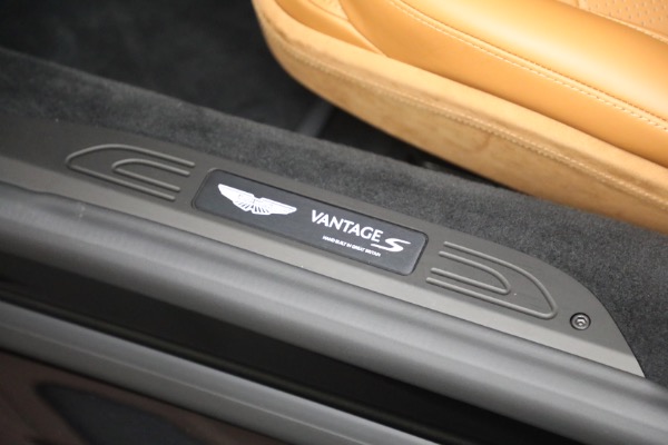 New 2026 Aston Martin Vantage S for sale $249,800 at Alfa Romeo of Westport in Westport CT 06880 19
