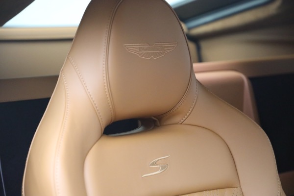 New 2026 Aston Martin Vantage S for sale $249,800 at Alfa Romeo of Westport in Westport CT 06880 25