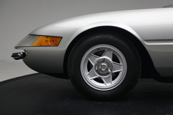 Used 1971 Ferrari 365GTB/4 Daytona for sale $750,000 at Alfa Romeo of Westport in Westport CT 06880 14