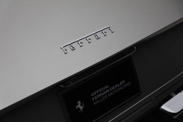Used 1971 Ferrari 365GTB/4 Daytona for sale $750,000 at Alfa Romeo of Westport in Westport CT 06880 21