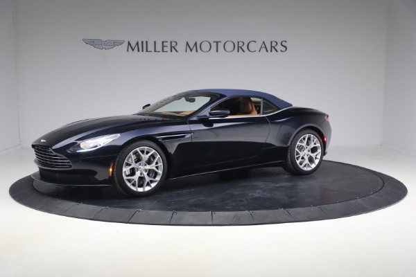 Used 2019 Aston Martin DB11 Volante for sale $121,900 at Alfa Romeo of Westport in Westport CT 06880 14