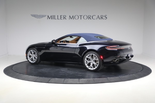 Used 2019 Aston Martin DB11 Volante for sale $121,900 at Alfa Romeo of Westport in Westport CT 06880 16