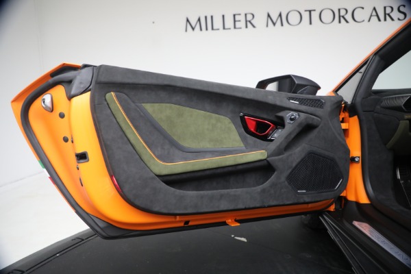 Used 2024 Lamborghini Huracan Sterrato for sale Sold at Alfa Romeo of Westport in Westport CT 06880 18