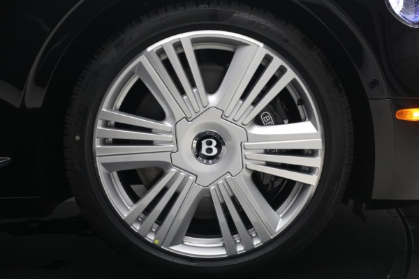 New 2026 Bentley Flying Spur Azure for sale $318,975 at Alfa Romeo of Westport in Westport CT 06880 17