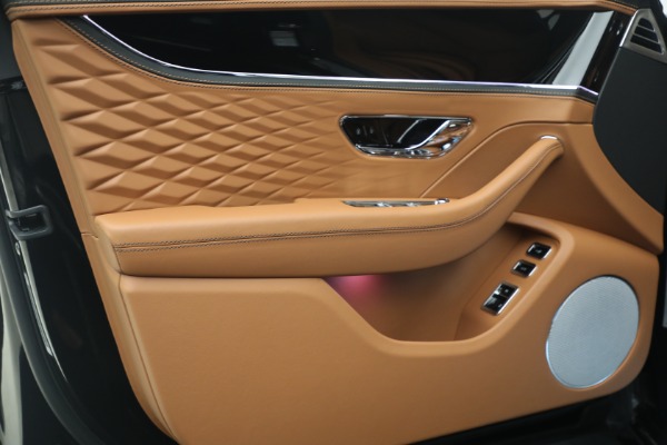 New 2026 Bentley Flying Spur Azure for sale $318,975 at Alfa Romeo of Westport in Westport CT 06880 18