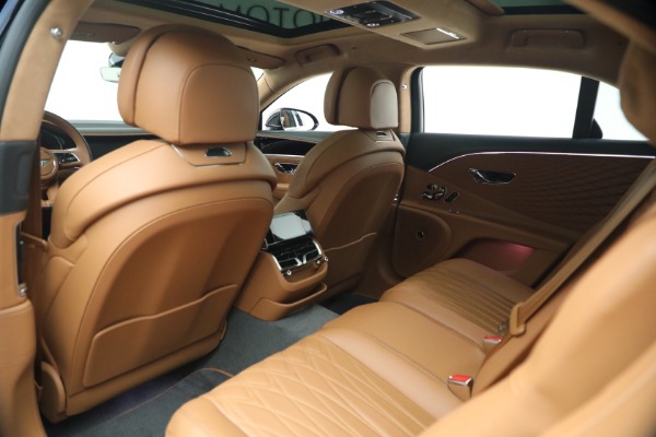 New 2026 Bentley Flying Spur Azure for sale $318,975 at Alfa Romeo of Westport in Westport CT 06880 22