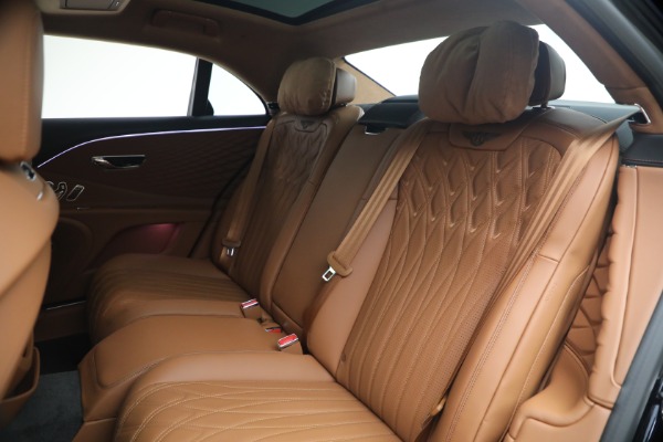 New 2026 Bentley Flying Spur Azure for sale $318,975 at Alfa Romeo of Westport in Westport CT 06880 24