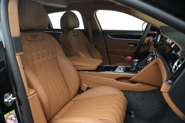 New 2026 Bentley Flying Spur Azure for sale $318,975 at Alfa Romeo of Westport in Westport CT 06880 28