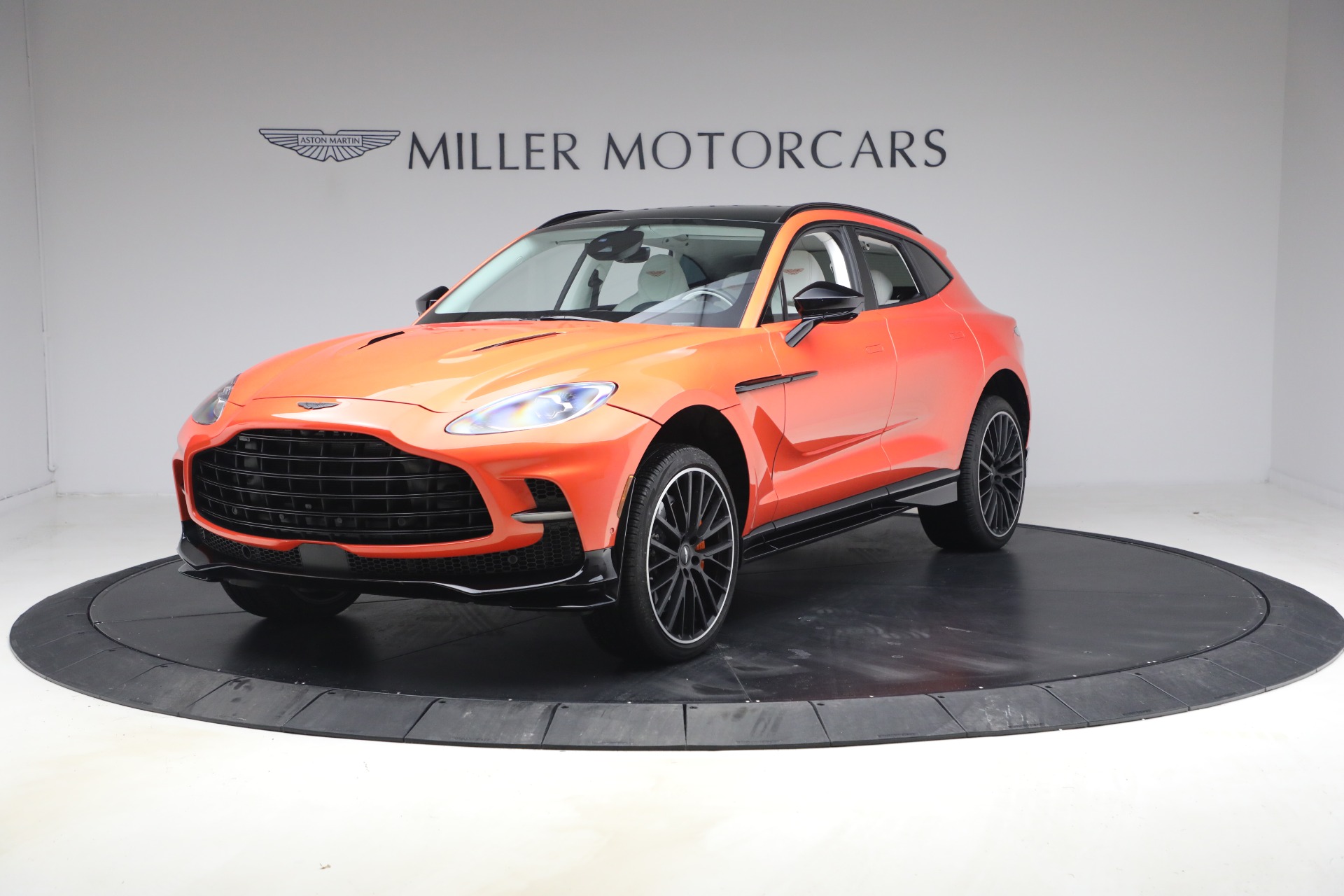 Used 2024 Aston Martin DBX 707 for sale $175,900 at Alfa Romeo of Westport in Westport CT 06880 1