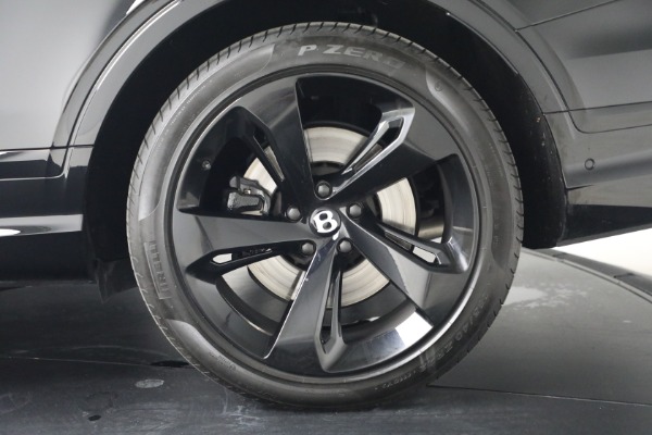 Used 2023 Bentley Bentayga EWB Azure V8 First Edition for sale $173,900 at Alfa Romeo of Westport in Westport CT 06880 15