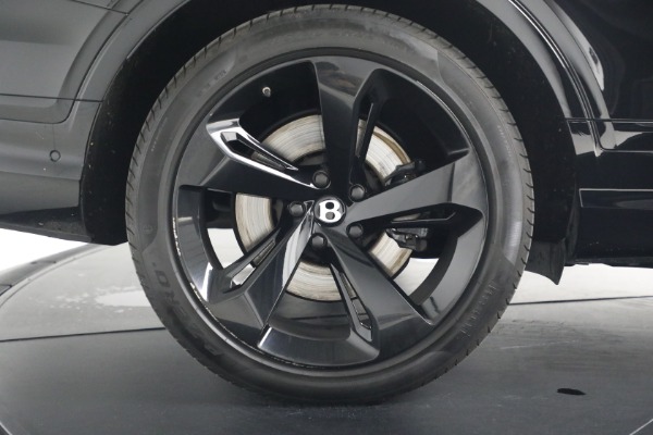 Used 2023 Bentley Bentayga EWB Azure V8 First Edition for sale $173,900 at Alfa Romeo of Westport in Westport CT 06880 16