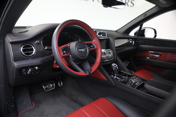 Used 2023 Bentley Bentayga EWB Azure V8 First Edition for sale $173,900 at Alfa Romeo of Westport in Westport CT 06880 19