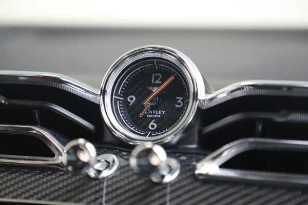 Used 2023 Bentley Bentayga EWB Azure V8 First Edition for sale $173,900 at Alfa Romeo of Westport in Westport CT 06880 27