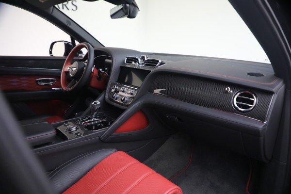 Used 2023 Bentley Bentayga EWB Azure V8 First Edition for sale $173,900 at Alfa Romeo of Westport in Westport CT 06880 28