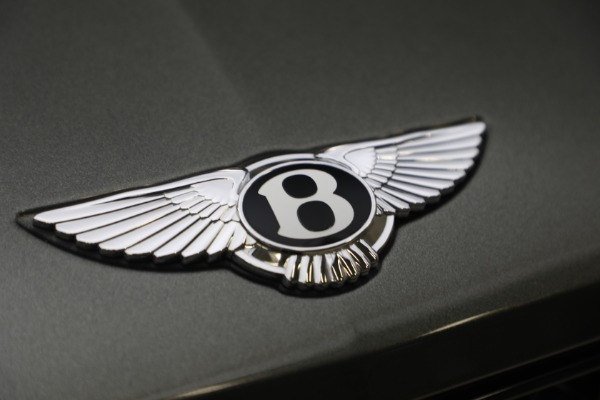 Used 2022 Bentley Bentayga V8 for sale $151,900 at Alfa Romeo of Westport in Westport CT 06880 13