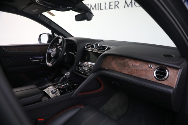 Used 2022 Bentley Bentayga V8 for sale $151,900 at Alfa Romeo of Westport in Westport CT 06880 25