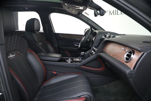 Used 2022 Bentley Bentayga V8 for sale $151,900 at Alfa Romeo of Westport in Westport CT 06880 26