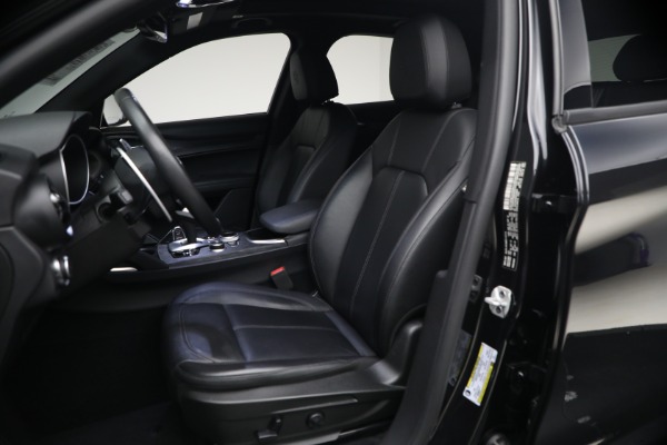 Used 2022 Alfa Romeo Stelvio Sprint for sale $25,900 at Alfa Romeo of Westport in Westport CT 06880 15