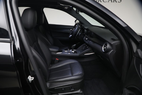 Used 2022 Alfa Romeo Stelvio Sprint for sale $25,900 at Alfa Romeo of Westport in Westport CT 06880 16