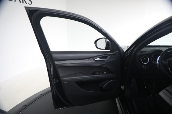 Used 2022 Alfa Romeo Stelvio Sprint for sale $25,900 at Alfa Romeo of Westport in Westport CT 06880 24
