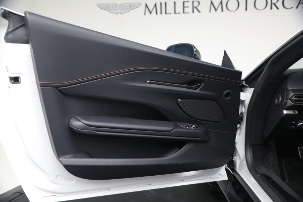 New 2026 Aston Martin Vantage S for sale $251,000 at Alfa Romeo of Westport in Westport CT 06880 16