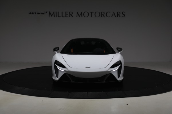 Used 2023 McLaren Artura for sale $175,900 at Alfa Romeo of Westport in Westport CT 06880 12
