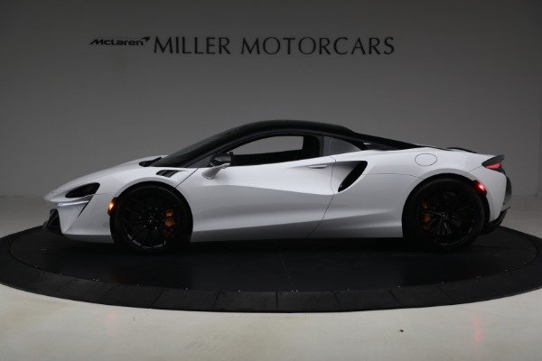 Used 2023 McLaren Artura for sale $175,900 at Alfa Romeo of Westport in Westport CT 06880 3