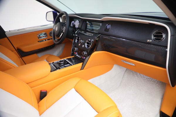 Used 2023 Rolls-Royce Black Badge Cullinan for sale $389,900 at Alfa Romeo of Westport in Westport CT 06880 18