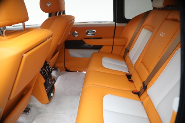Used 2023 Rolls-Royce Black Badge Cullinan for sale $389,900 at Alfa Romeo of Westport in Westport CT 06880 27