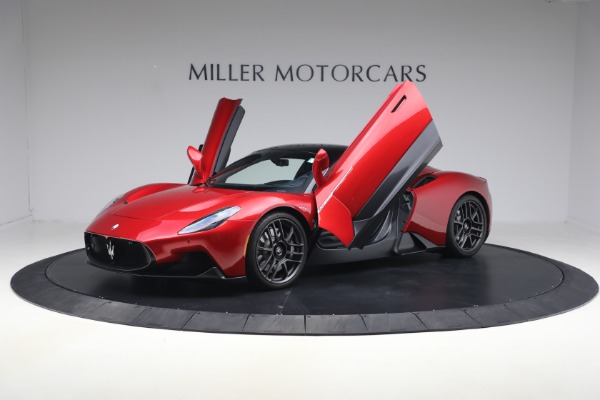 Used 2022 Maserati MC20 for sale $169,900 at Alfa Romeo of Westport in Westport CT 06880 13