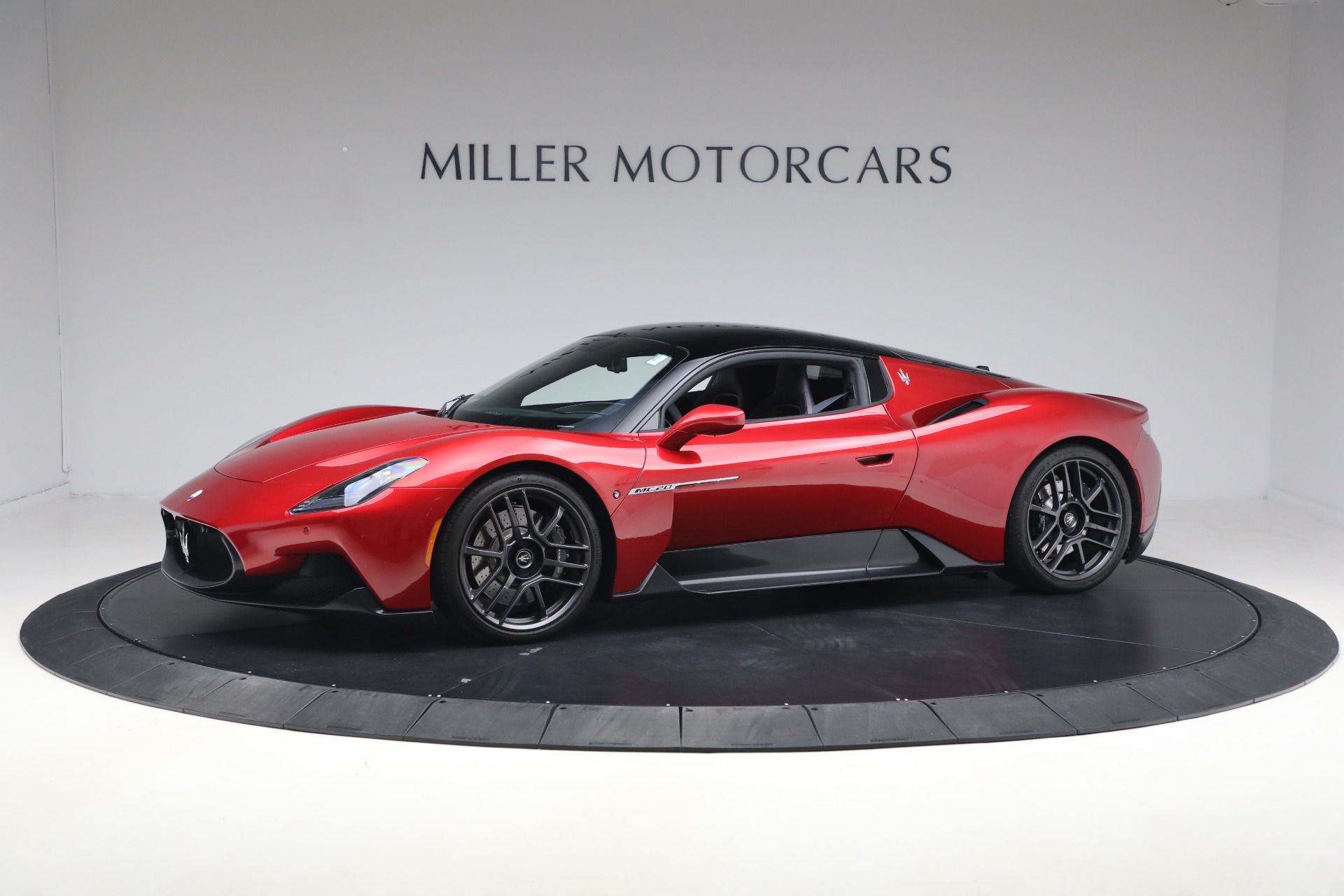 Used 2022 Maserati MC20 for sale $169,900 at Alfa Romeo of Westport in Westport CT 06880 1