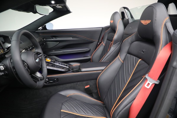New 2026 Aston Martin Vantage S Roadster for sale $272,300 at Alfa Romeo of Westport in Westport CT 06880 27