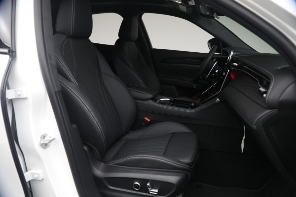 New 2026 Maserati Grecale Modena V6 for sale $95,345 at Alfa Romeo of Westport in Westport CT 06880 16